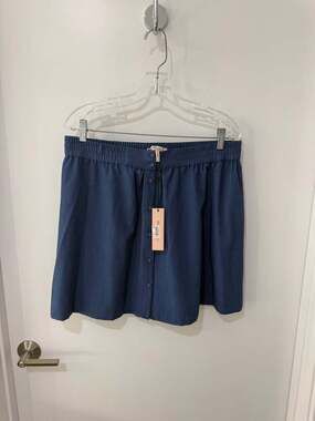 BCBGeneration Button-Front Elastic Waist Denim Skirt